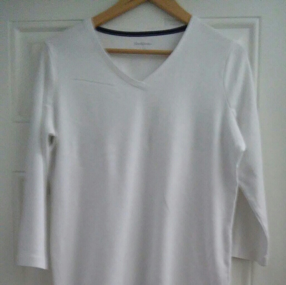 White 3\4 sleeve V neck T shirt